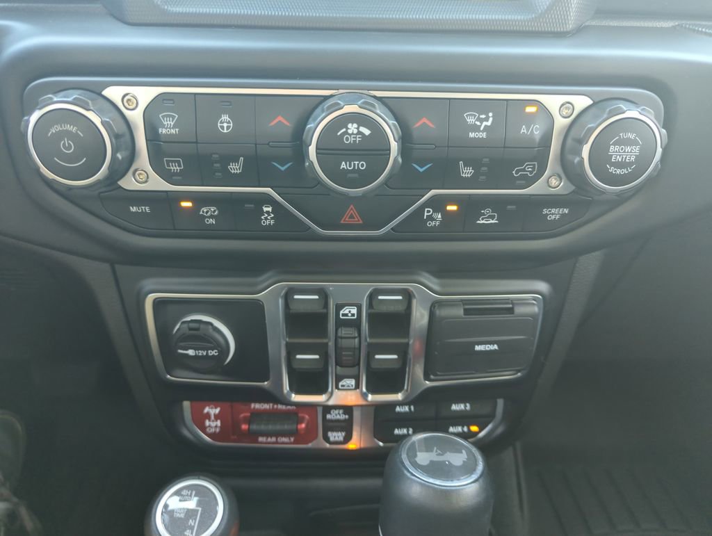 Used 2022 Jeep Wrangler Unlimited Rubicon w/ Xtreme Recon 35" Tire Package image 25