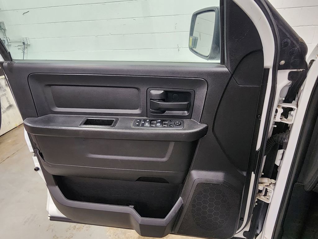 Used 2018 RAM 2500 Tradesman AWD/4WD image 9