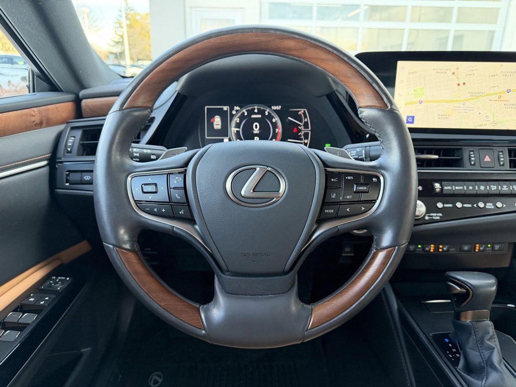 Used 2023 Lexus ES 350 Ultra Luxury image 18