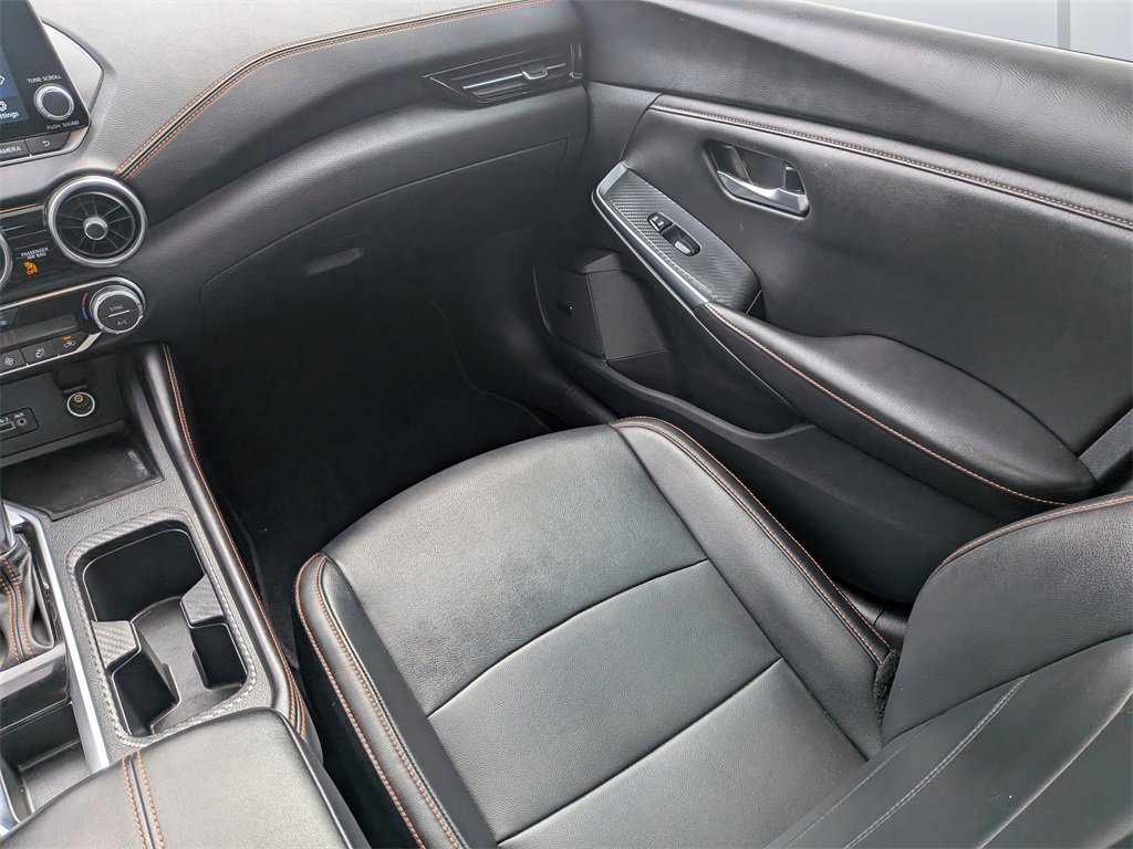 Used 2023 Nissan Sentra SR w/ SR Premium Package image 16
