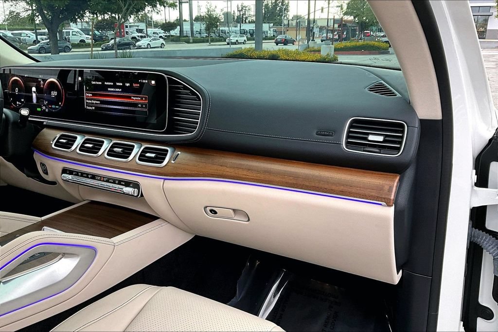 Used 2023 Mercedes-Benz GLS 450 4MATIC image 17