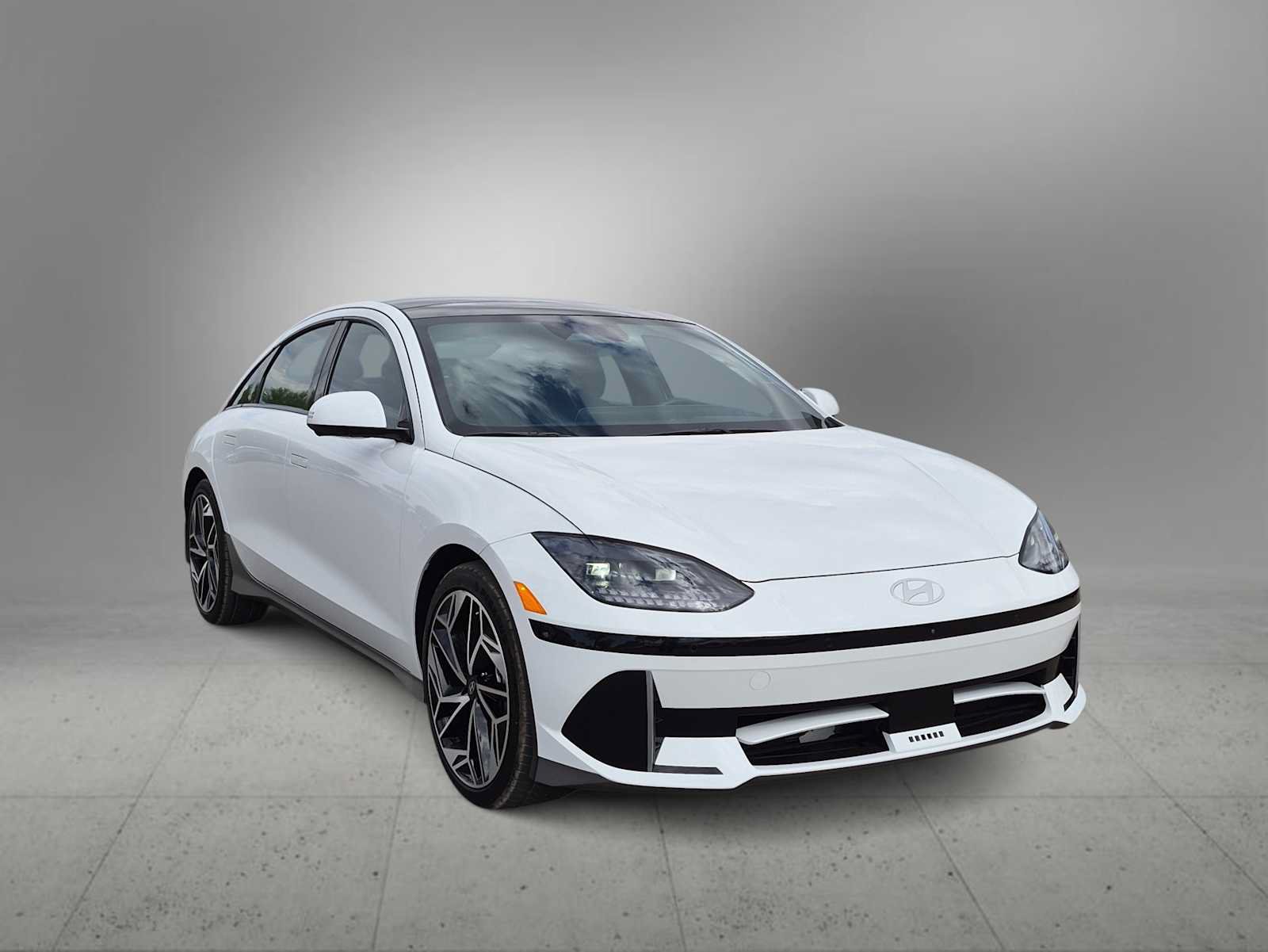 Certified 2023 Hyundai Ioniq 6 Limited AWD/4WD image 2