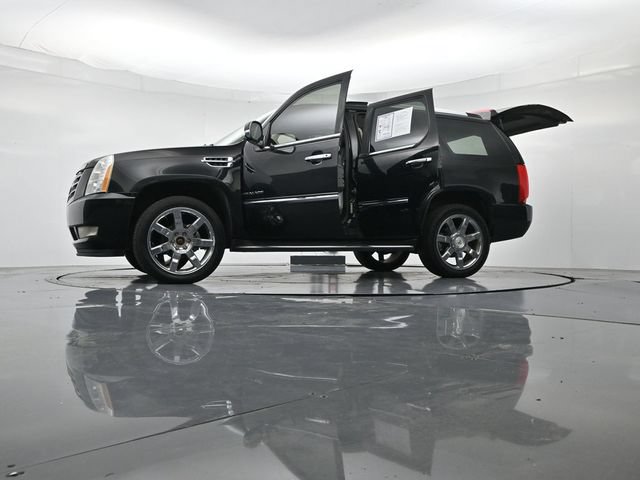 Used 2011 Cadillac Escalade Luxury AWD/4WD image 59