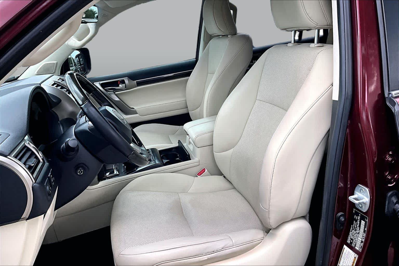 Used 2020 Lexus GX 460 Premium w/ Premium Package AWD/4WD image 8