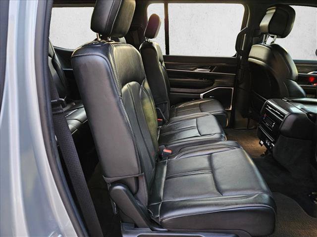 Used 2022 Jeep Wagoneer Series II AWD/4WD image 14