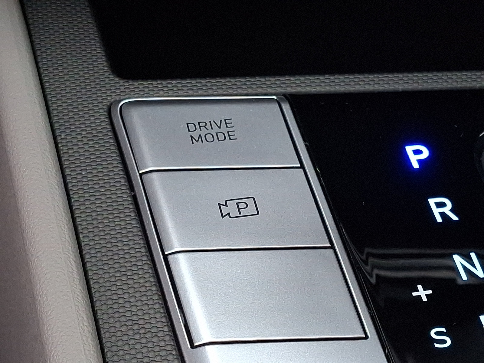 Certified 2024 Hyundai Elantra SEL FWD image 26