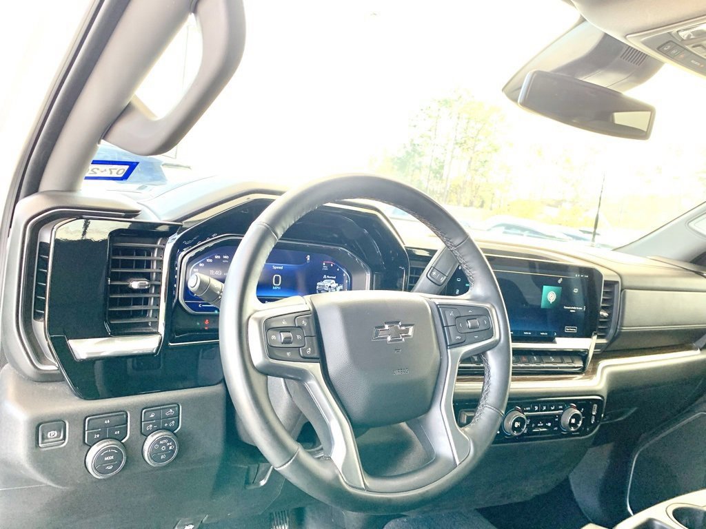 Used 2025 Chevrolet Silverado 2500 LT w/ Trail Boss Package image 15