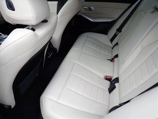 Used 2022 BMW 330i xDrive Sedan w/ M Sport Package AWD/4WD image 8