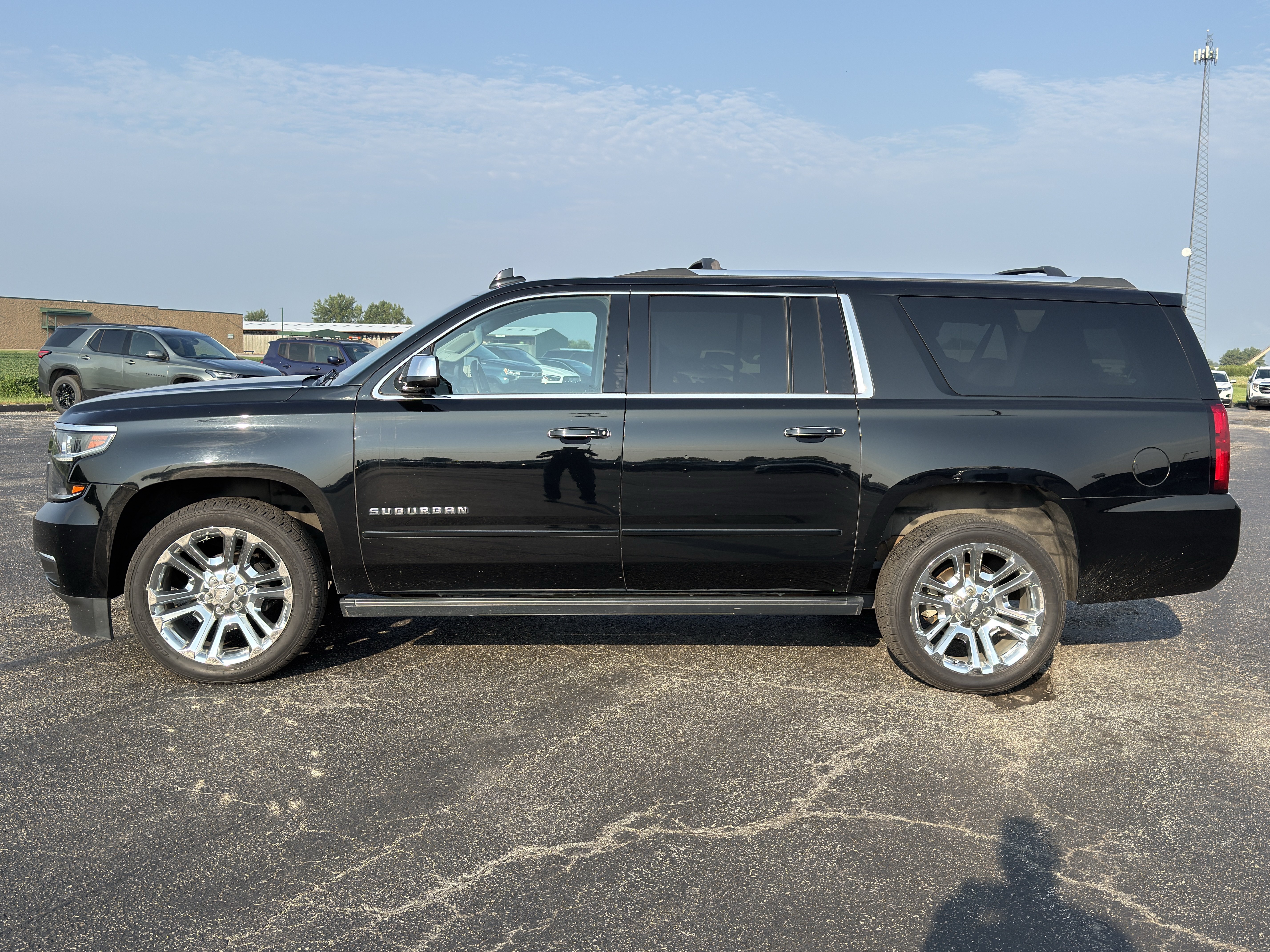 Used 2019 Chevrolet Suburban Premier w/ Premier Plus Edition AWD/4WD image 7