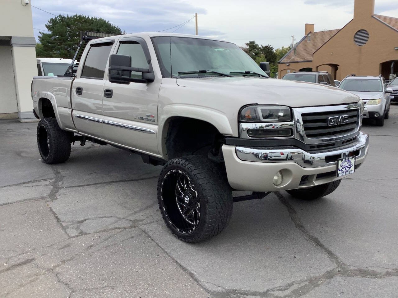 Used 2006 GMC Sierra 2500 SLE w/ Onstar Plus Package AWD/4WD image 8