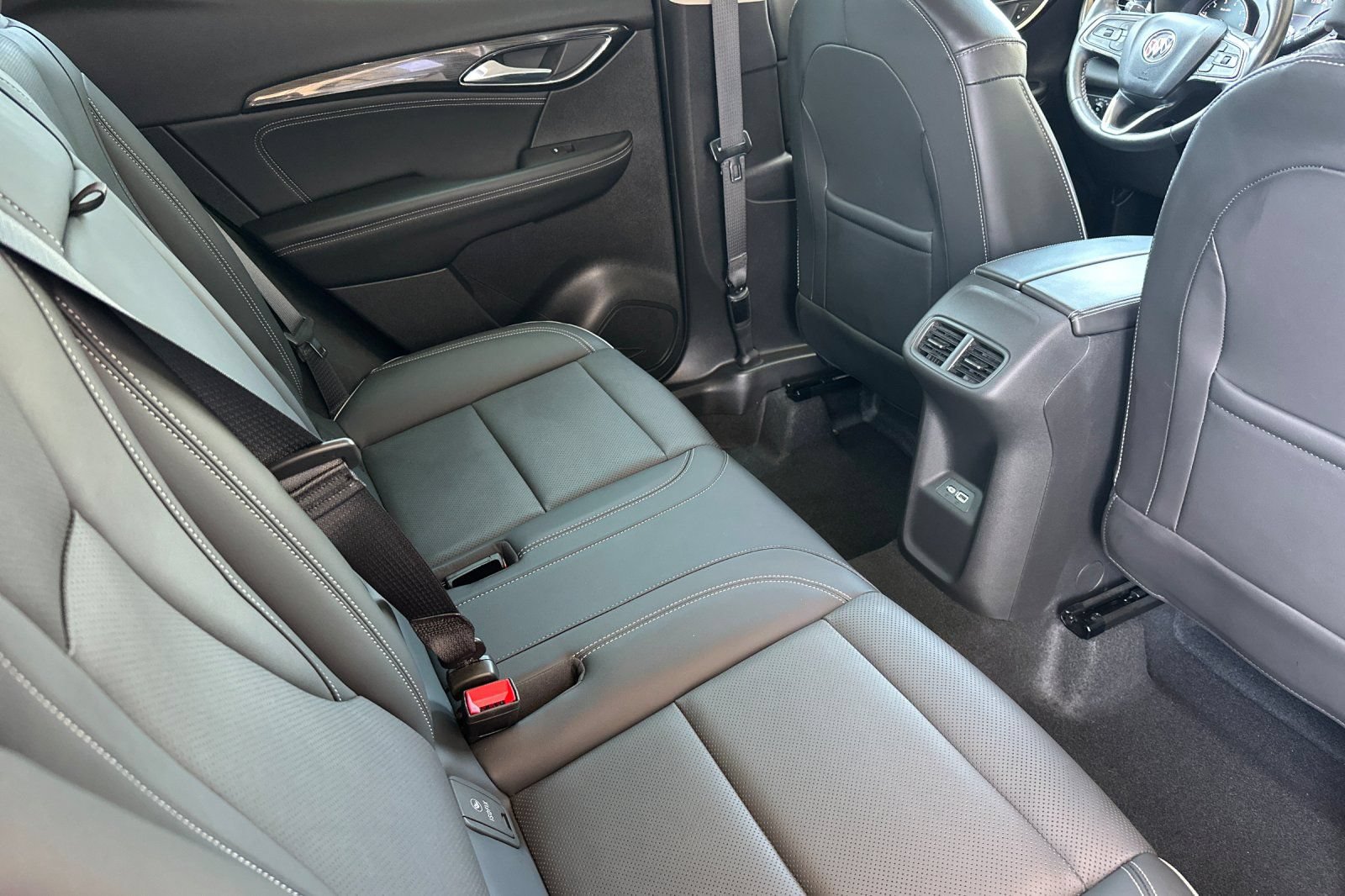 Certified 2023 Buick Envision Essence FWD image 19