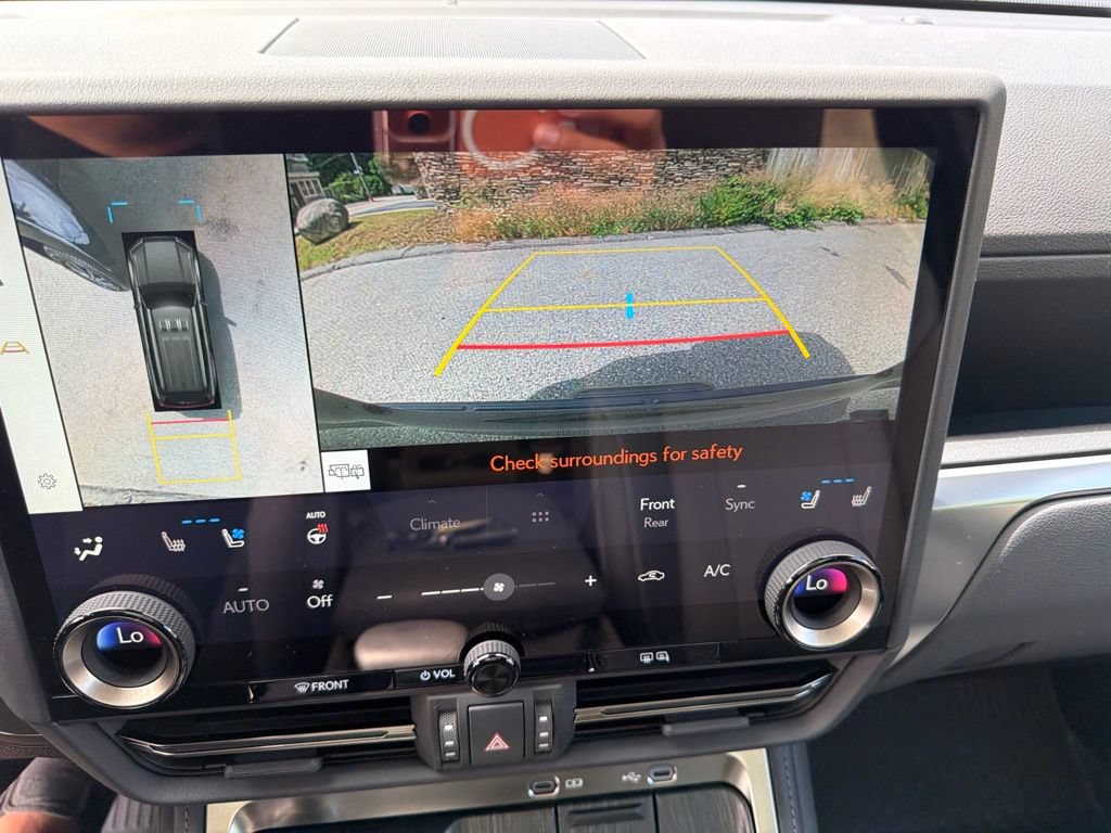 Used 2025 Lexus GX 550 w/ Accessory Package (2T) AWD/4WD image 25