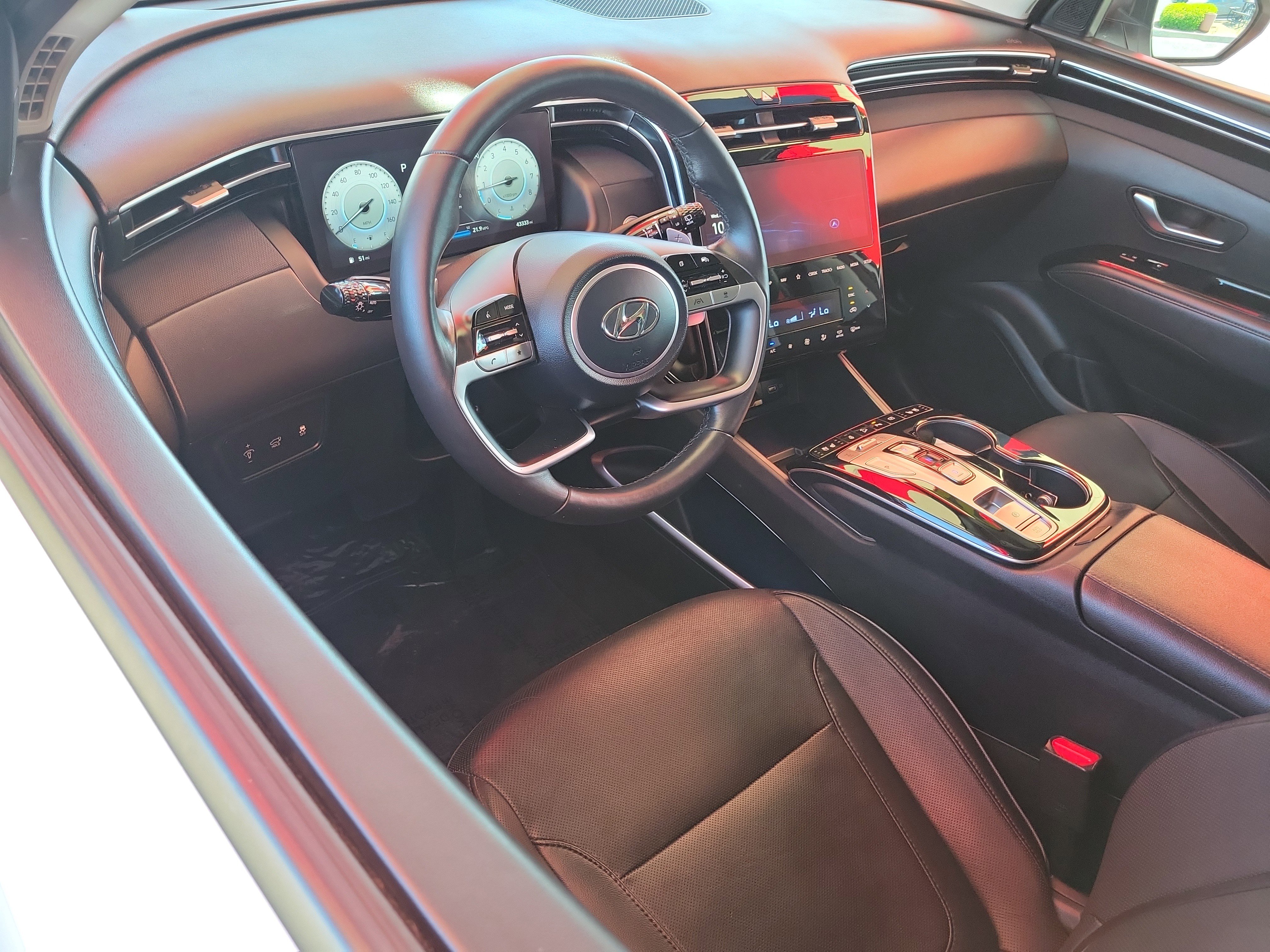 Certified 2023 Hyundai Tucson Limited w/ Cargo Package image 6