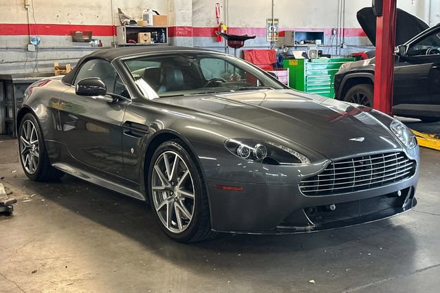 Used 2013 Aston Martin V8 Vantage S RWD image 2