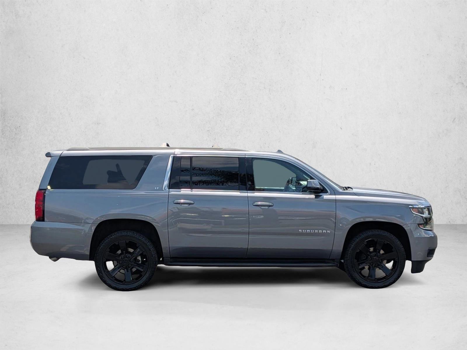 Used 2020 Chevrolet Suburban LT AWD/4WD image 4