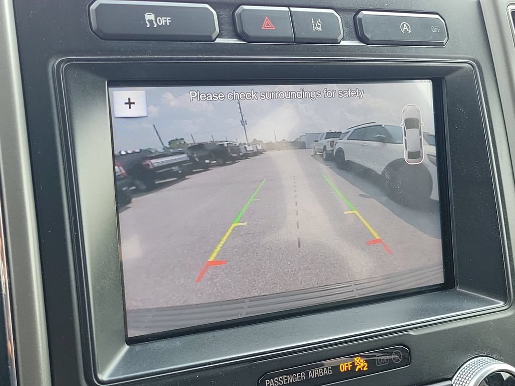 Used 2018 Ford Expedition XLT w/ Equipment Group 202A RWD image 29