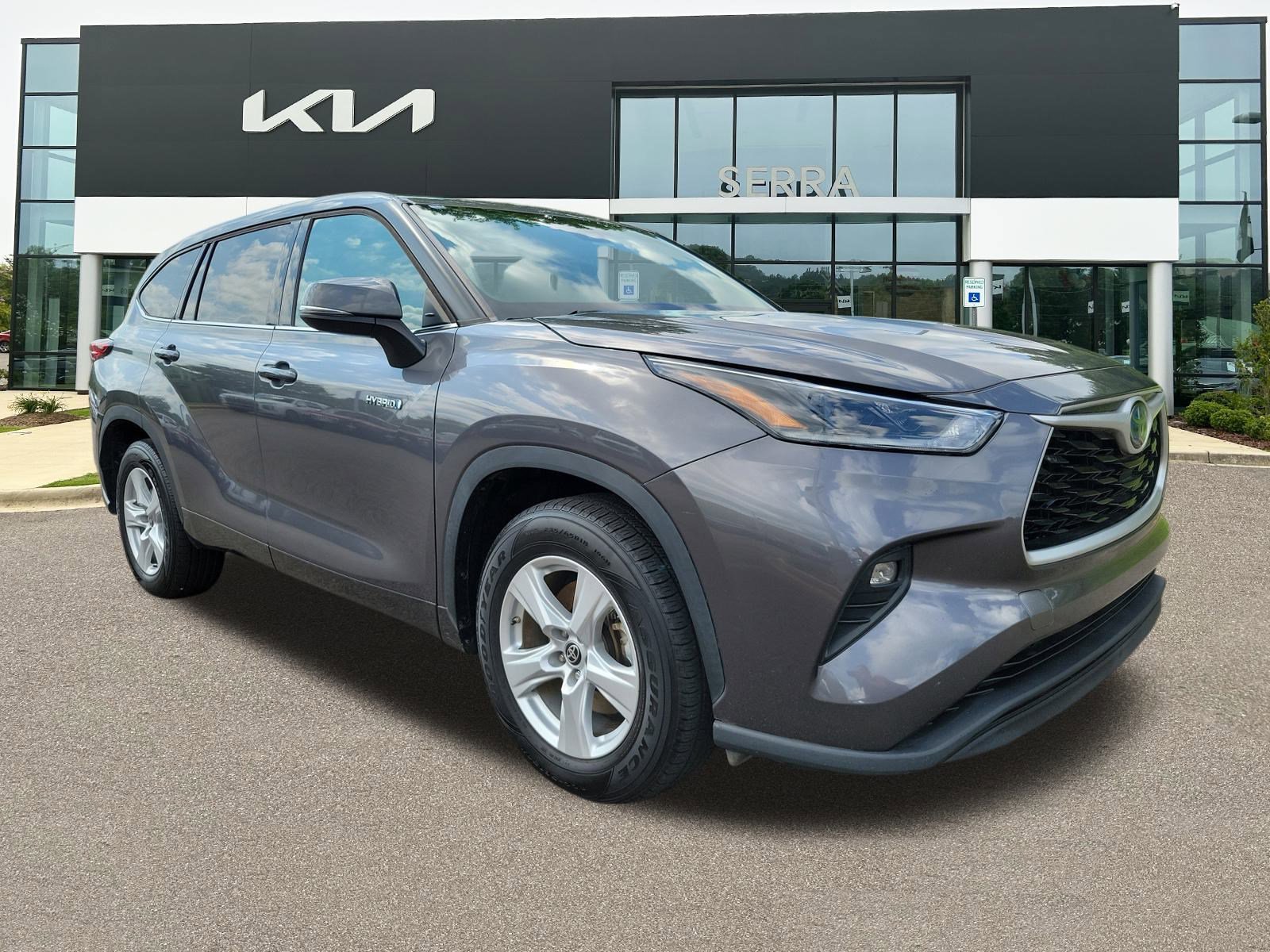 Used 2021 Toyota Highlander LE
