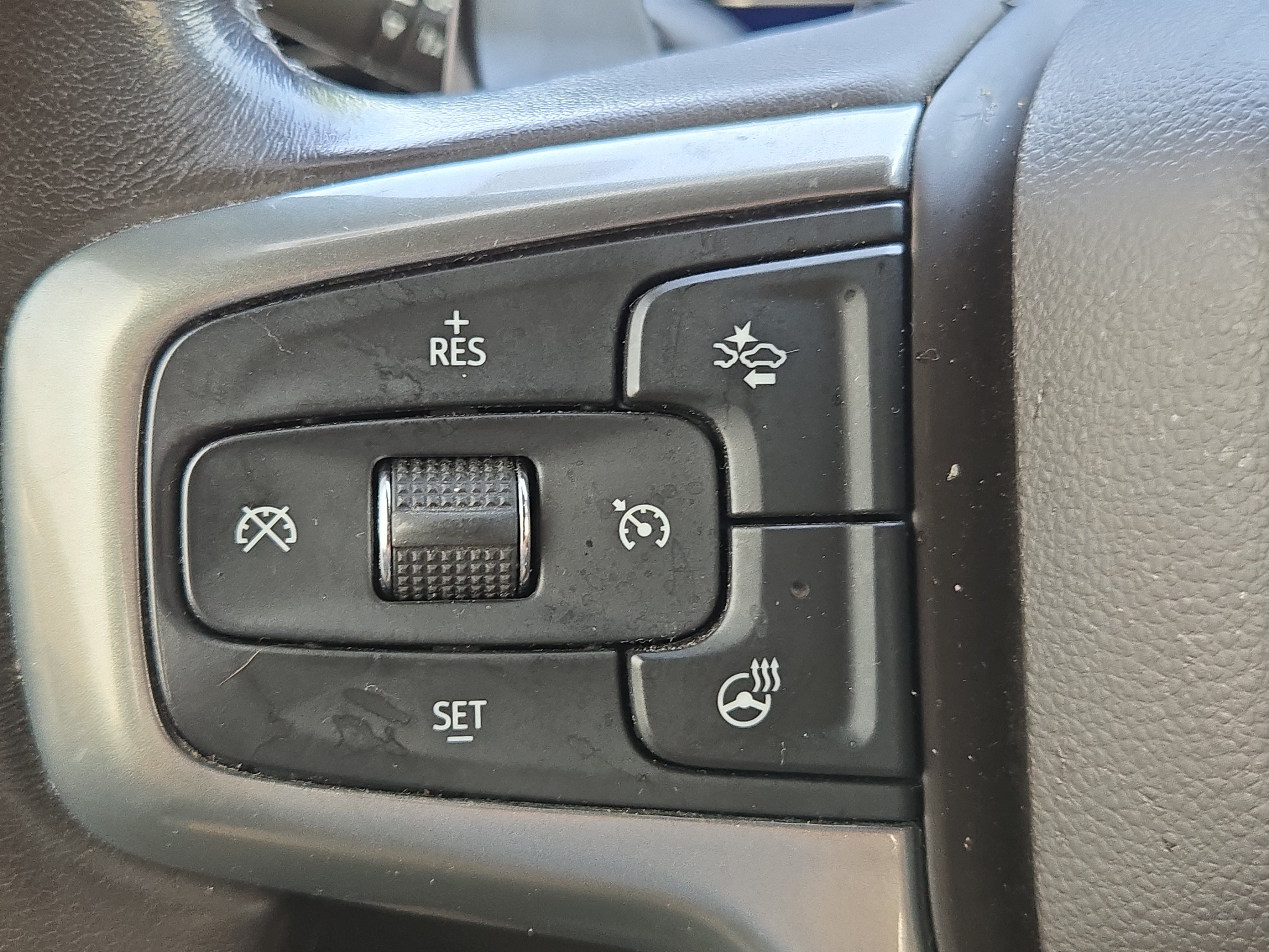 Certified 2022 Chevrolet Silverado 1500 RST AWD/4WD image 23