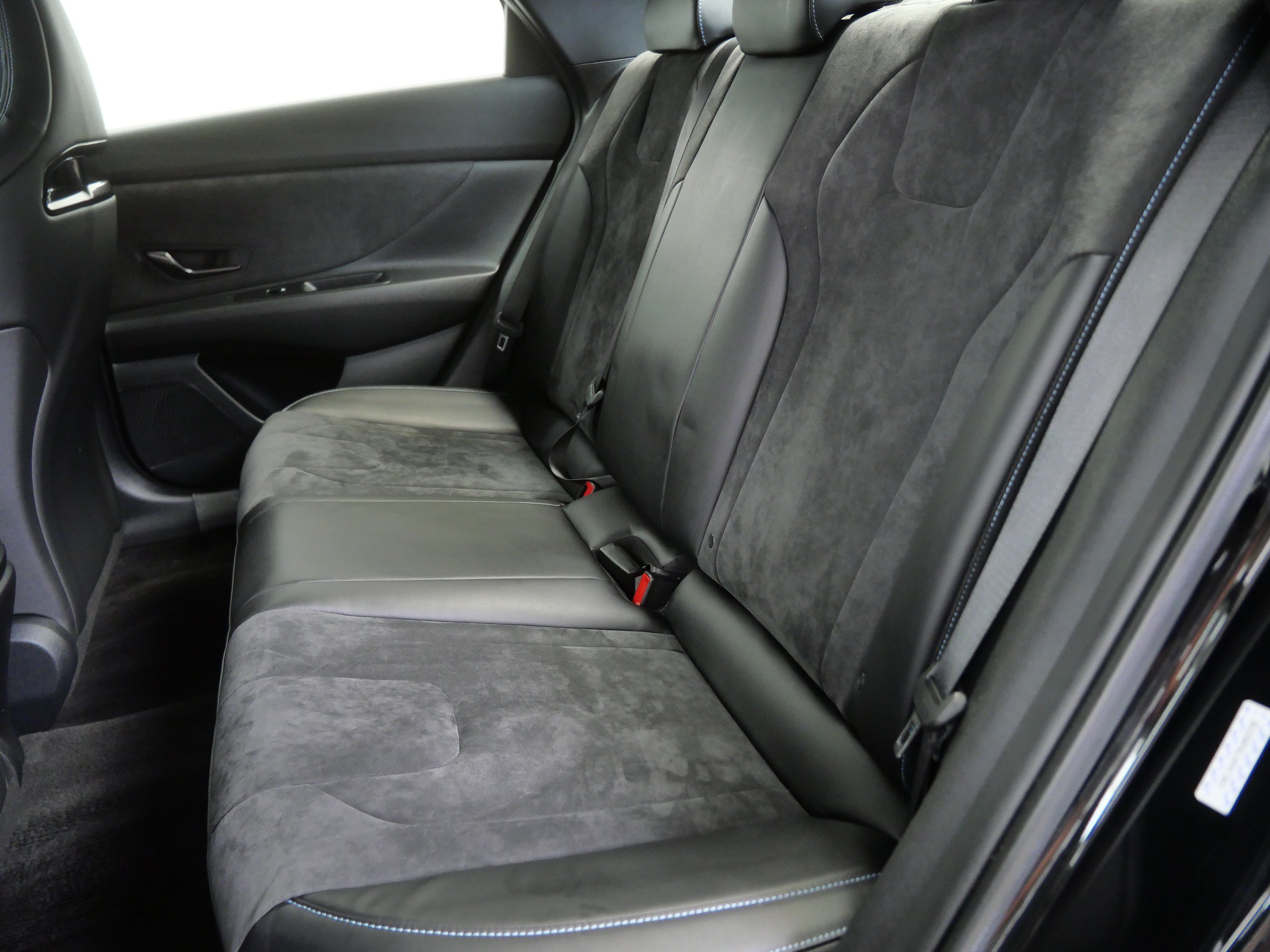 Used 2022 Hyundai Elantra N FWD image 16