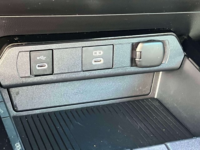 Certified 2024 Toyota Prius Prime FWD image 35