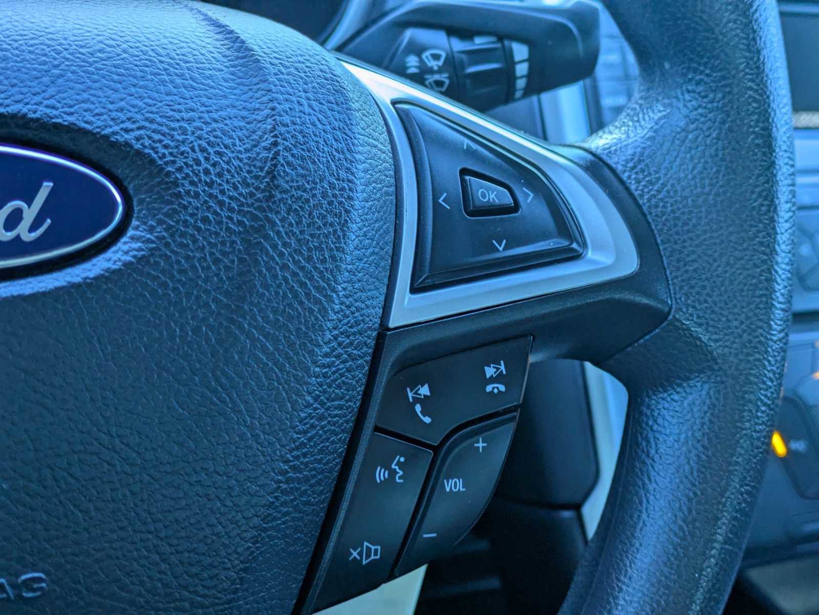 Used 2016 Ford Fusion SE image 25