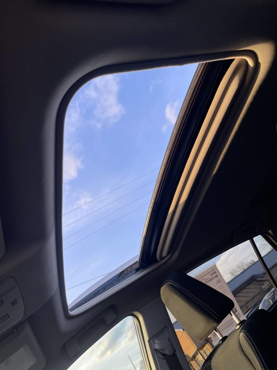 Used 2015 Toyota RAV4 XLE image 24