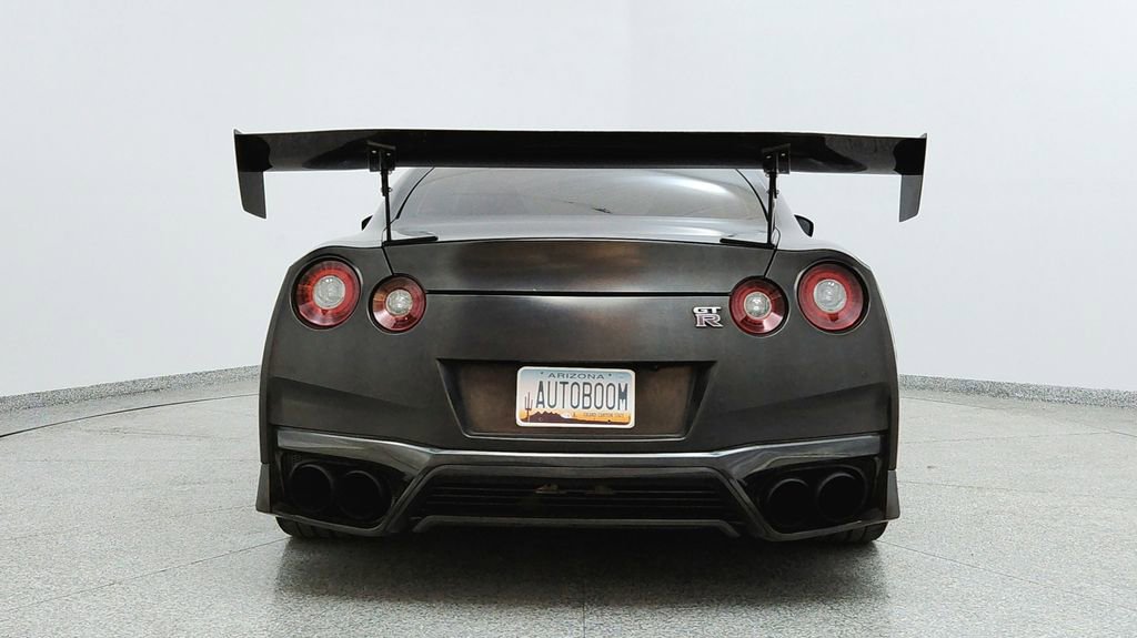 Used 2019 Nissan GT-R image 4