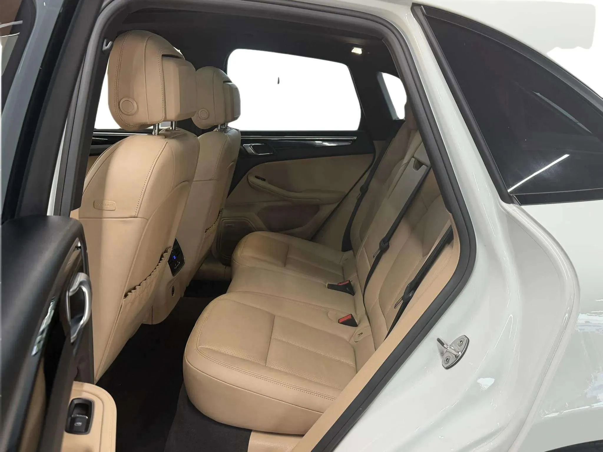 Used 2020 Porsche Macan Sport Edition image 13