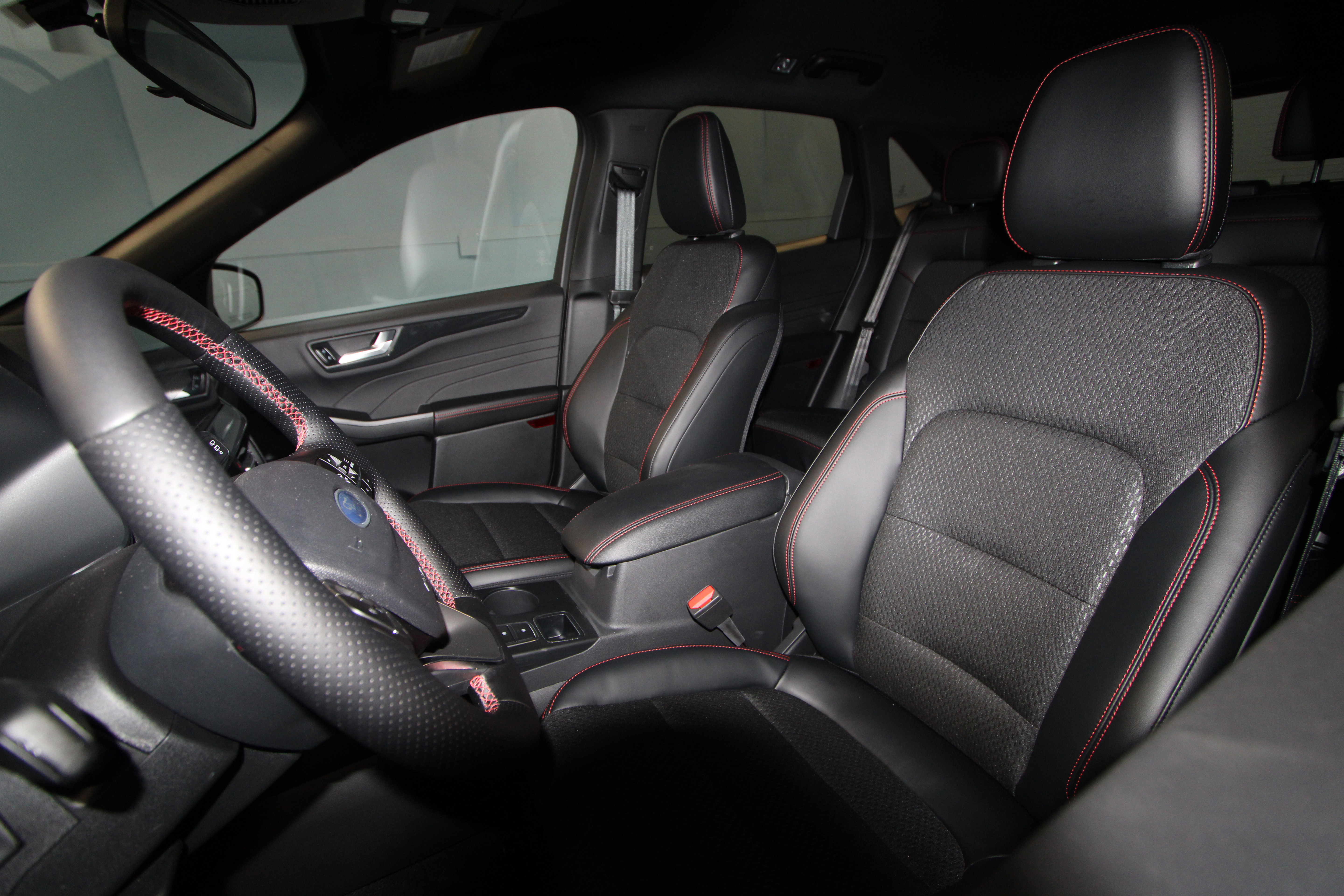 New 2026 Ford Escape ST-Line Select image 3