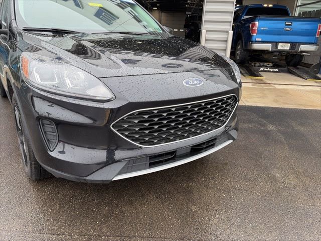 Used 2021 Ford Escape SE w/ Cold Weather Package image 5