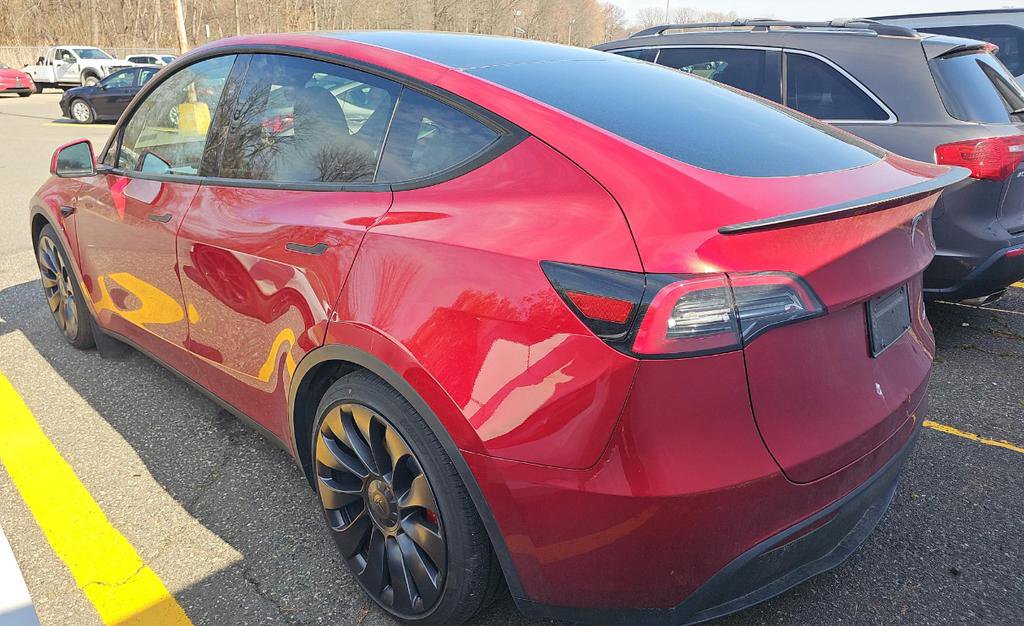 Used 2024 Tesla Model Y Performance image 6