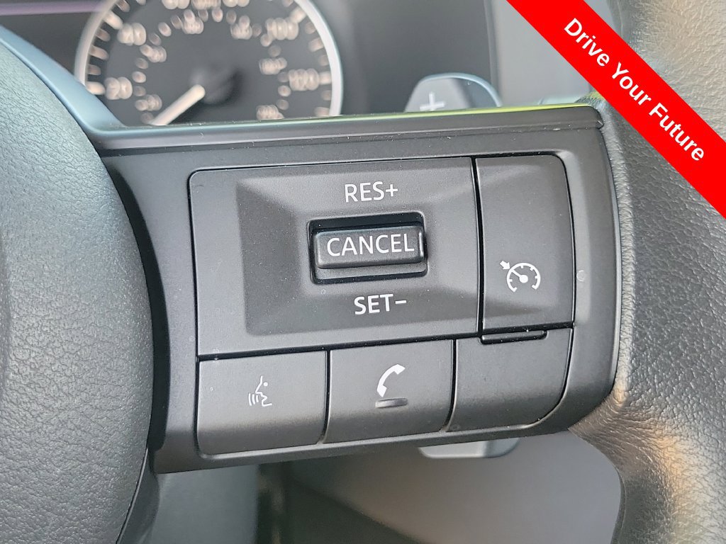 Used 2025 Nissan Pathfinder S FWD image 6