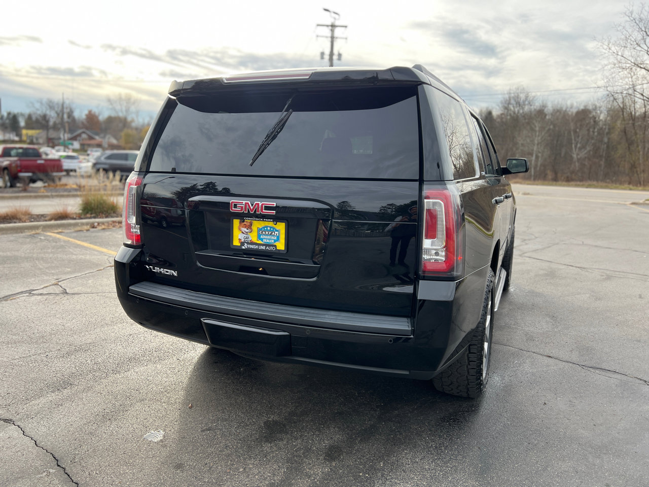 Used 2017 GMC Yukon SLE w/ SLE Value Package image 9