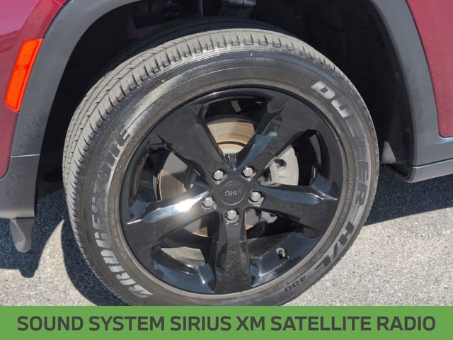 Used 2024 Jeep Grand Cherokee Altitude image 11