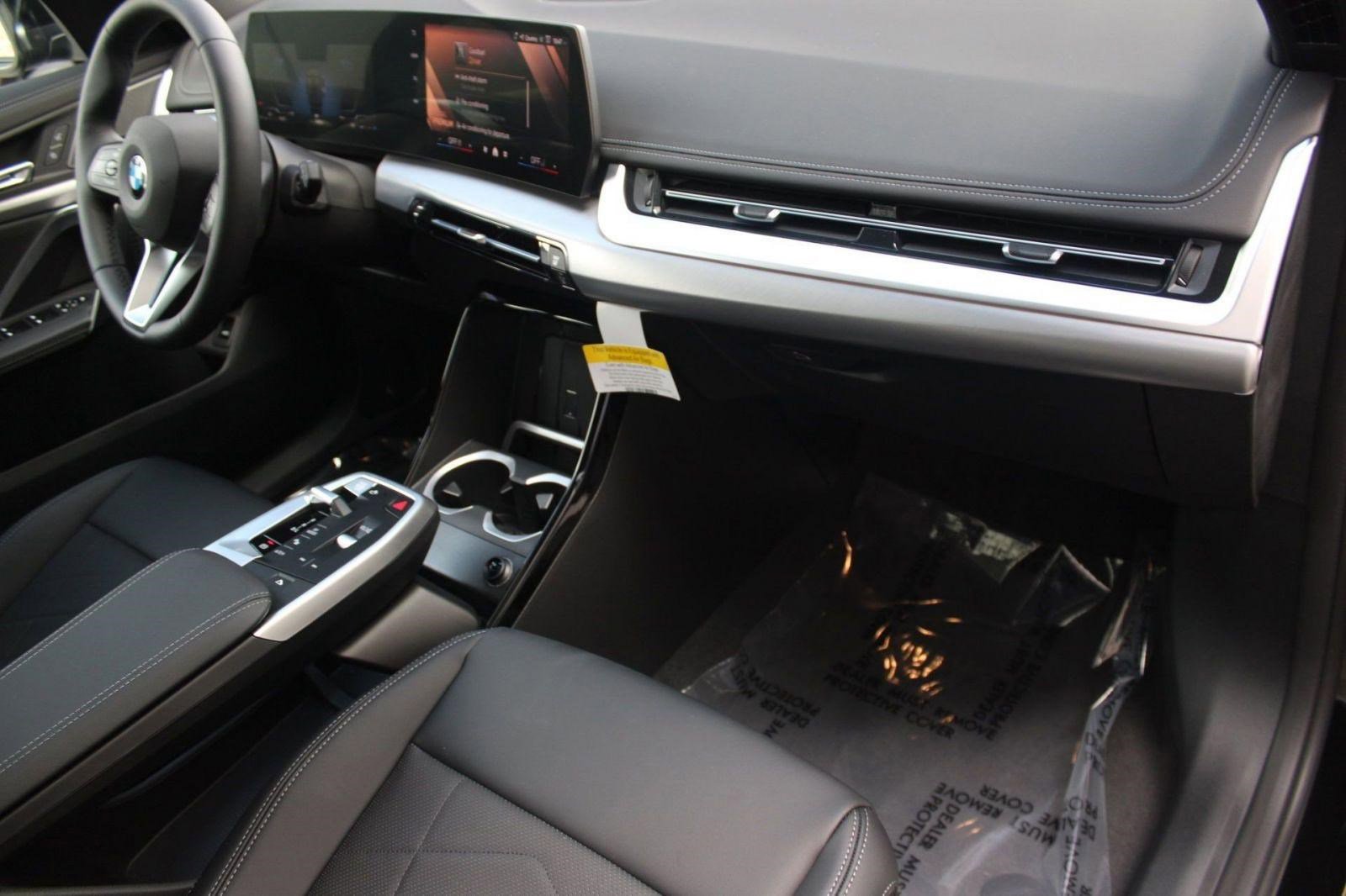 Used 2026 BMW X1 xDrive28i w/ Technology Package AWD/4WD image 35