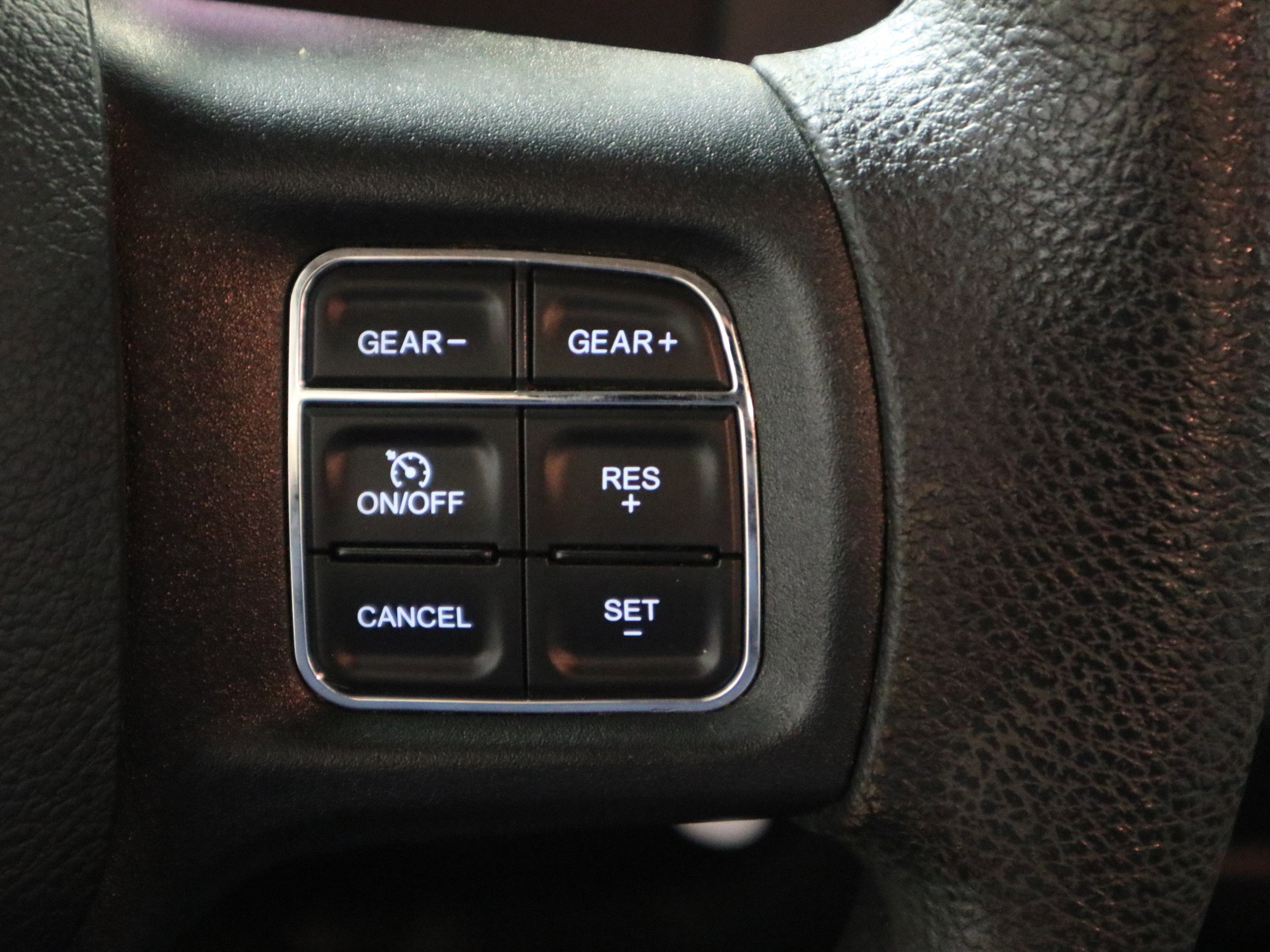 Used 2017 RAM 1500 Express image 25