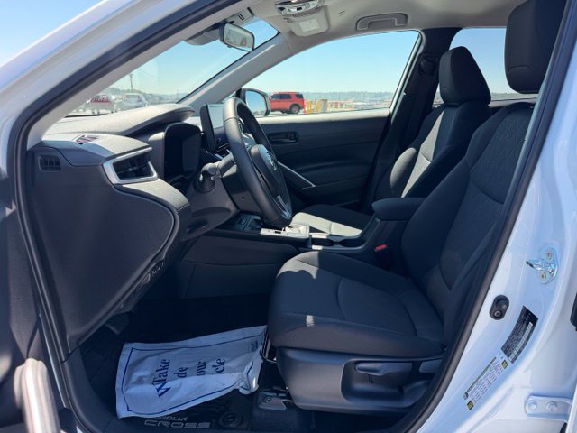 Certified 2026 Toyota Corolla Cross LE AWD/4WD image 14