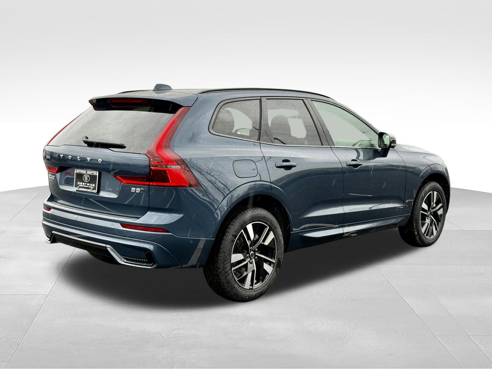 New 2027 Volvo XC60 B5 Core AWD/4WD image 6