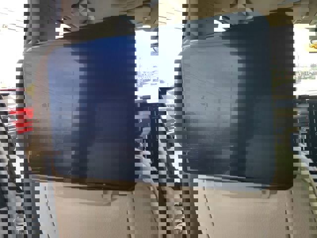 New 2026 GMC Yukon XL Denali w/ Denali Reserve Package image 24