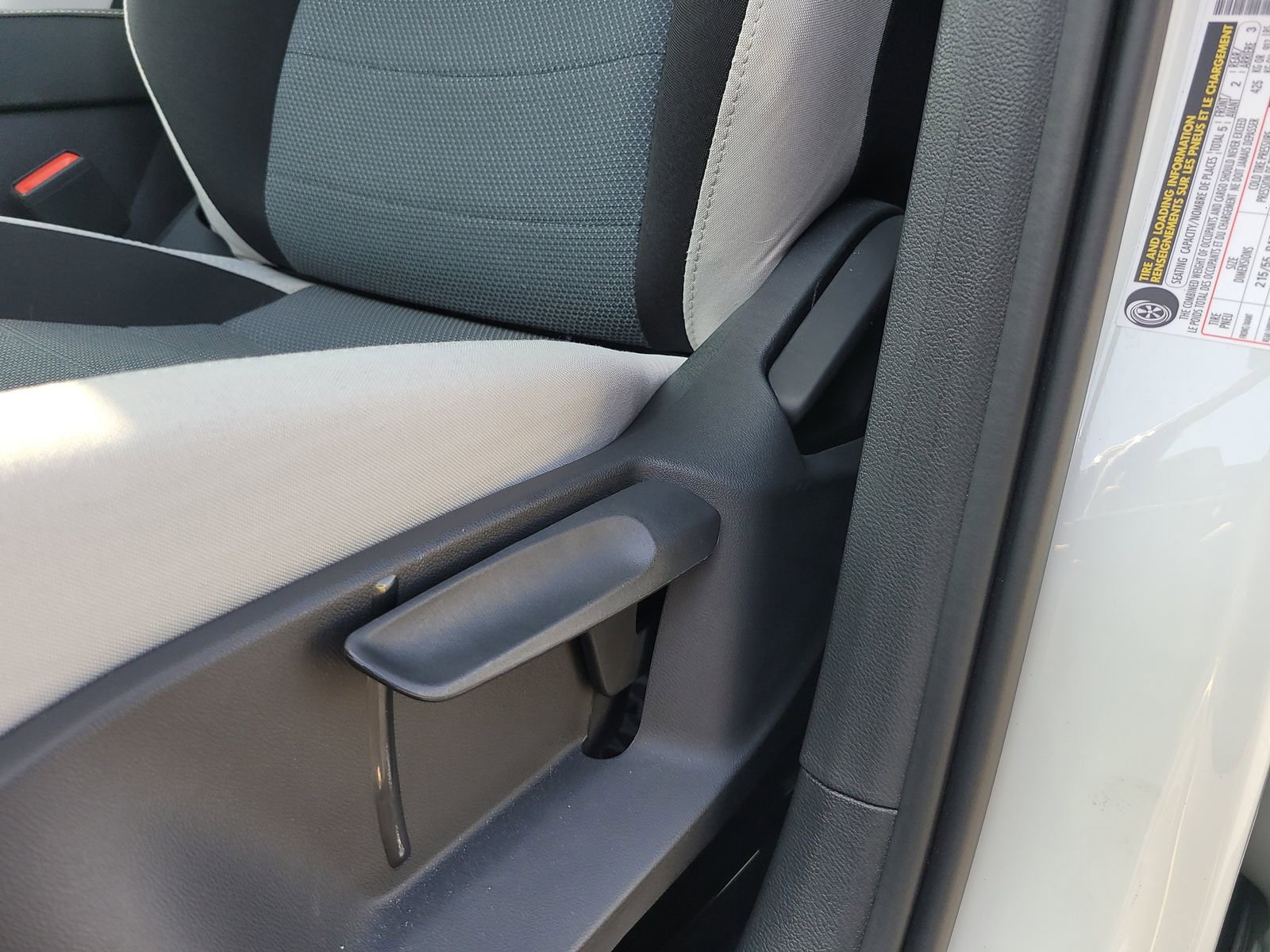 Certified 2025 Volkswagen Taos S FWD image 18