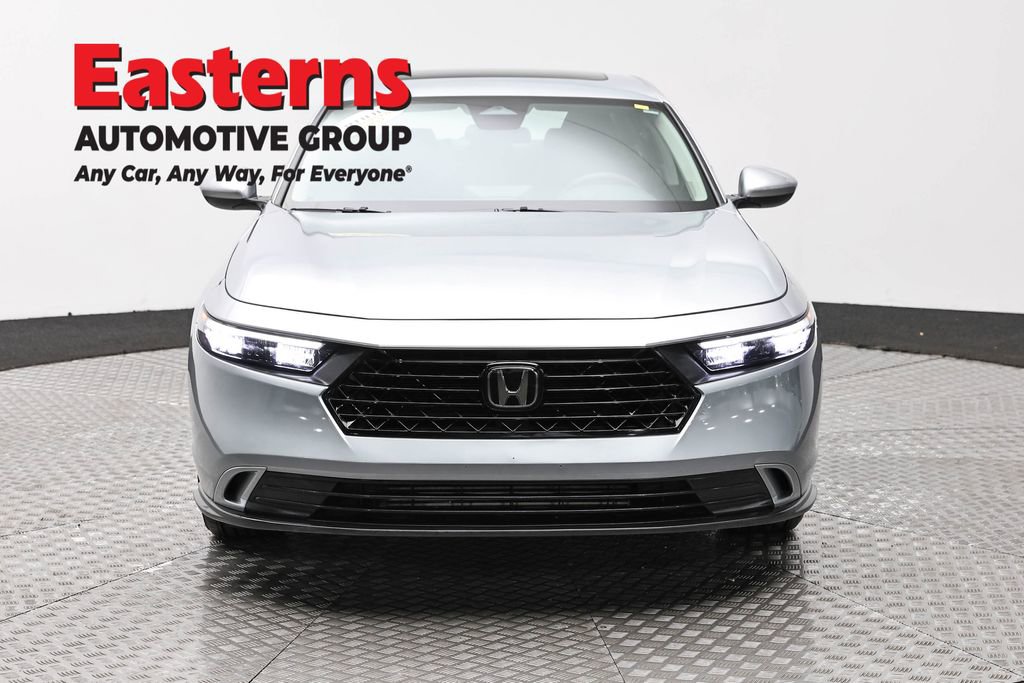 Used 2024 Honda Accord EX image 2