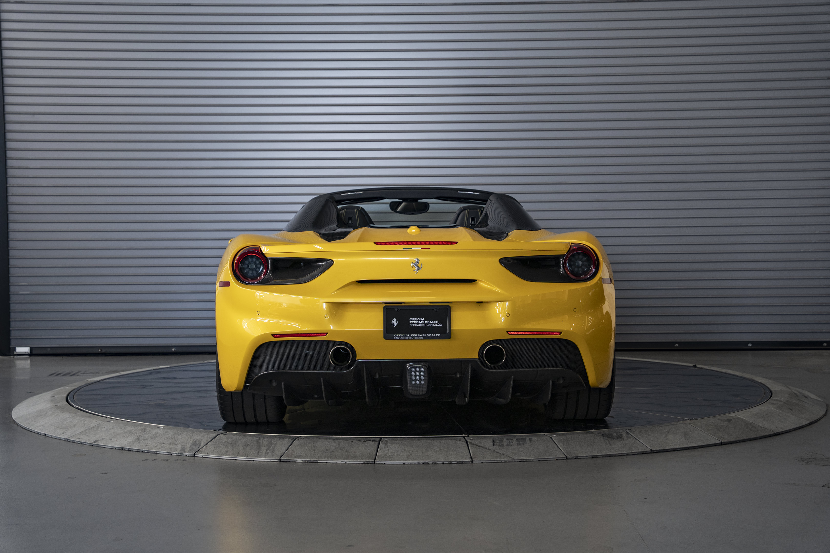 Used 2018 Ferrari 488 Spider RWD image 10