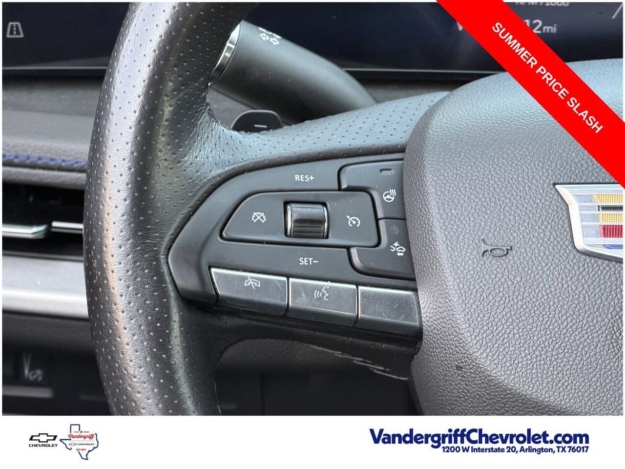 Used 2025 Cadillac XT4 Sport FWD image 13
