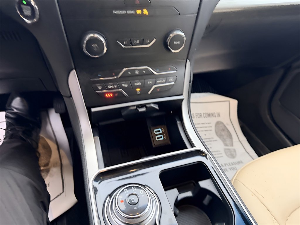 Used 2020 Ford Edge SEL w/ Convenience Package image 19