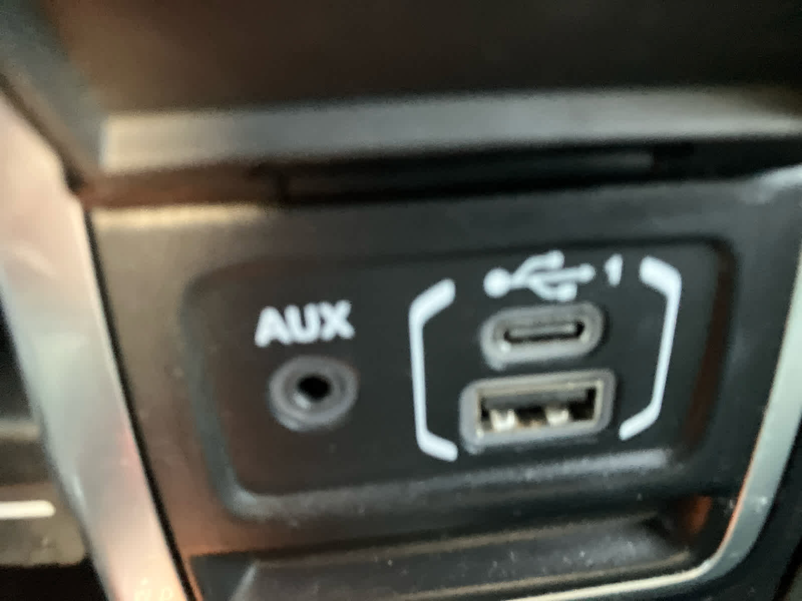 Used 2020 Jeep Gladiator Rubicon w/ Auxiliary Switch Group image 31