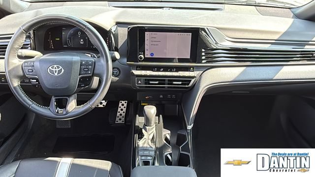 Used 2025 Toyota Camry SE FWD image 7