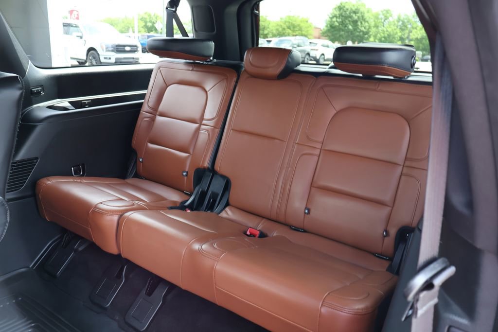 Used 2021 Lincoln Navigator L Reserve AWD/4WD image 24