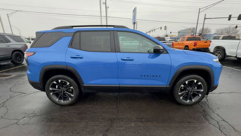 Used 2025 Chevrolet Equinox RS w/ Safety and Technology Package image 9