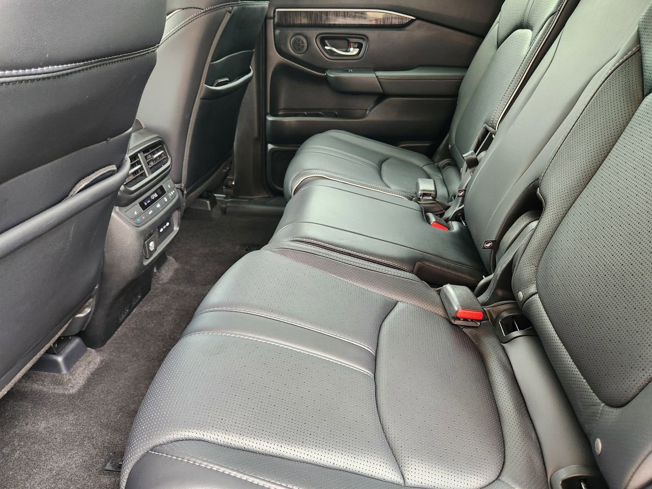 Used 2024 Honda Pilot Elite image 29
