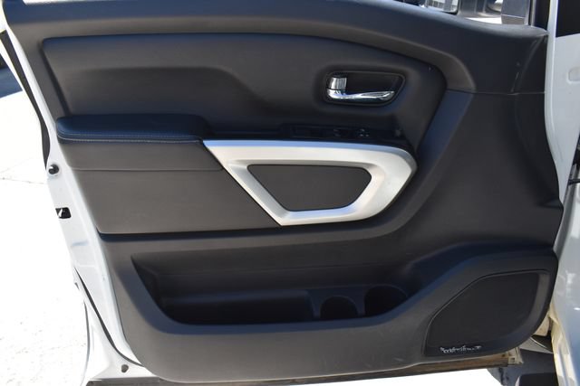 Used 2017 Nissan Titan PRO-4X AWD/4WD image 13